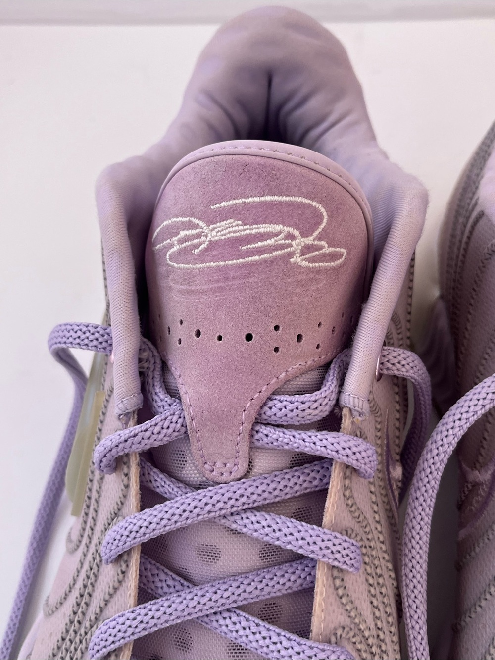 Nike LeBron Witness Lavender Basketball Shoes Men’s Sneakers - Picture 4 of 6